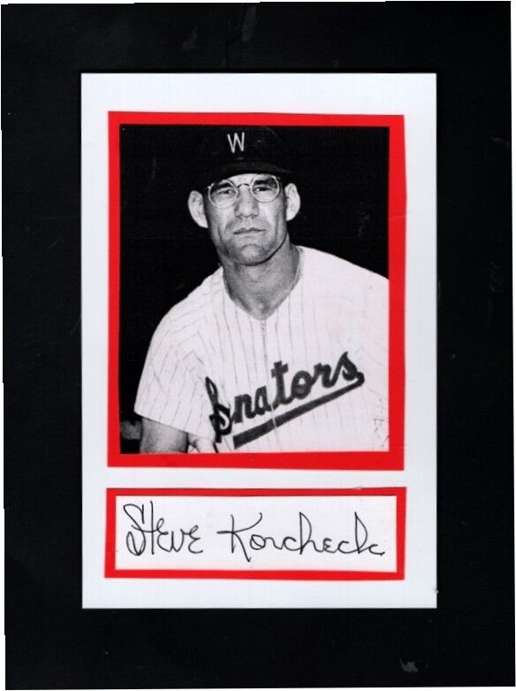 1954-59 STEVE KORCHECK-WASHINGTON SENATORS AUTOGRAPHED CUT W/Photo Poster painting-(d.2016)