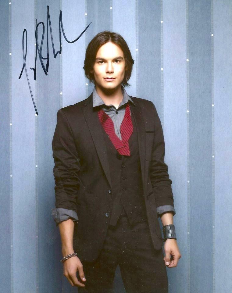 Tyler Blackburn ACTOR and MODEL autograph, In-Person signed Photo Poster painting