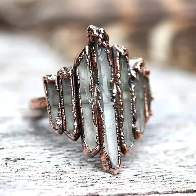 Irregular Oil Drip Rock Bound Vintage Ring