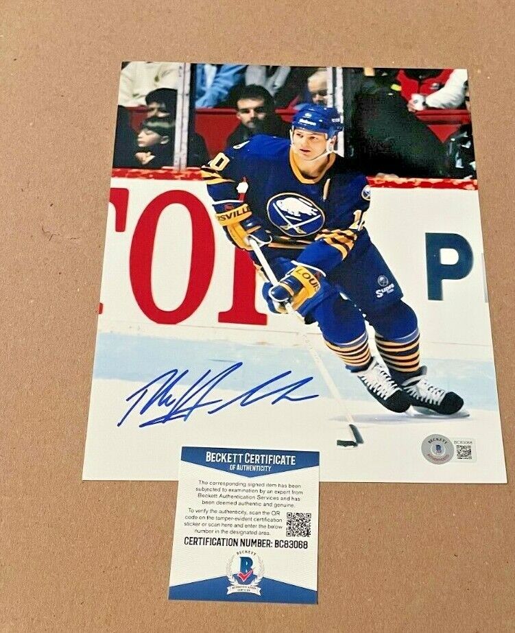 DALE HAWERCHUK SIGNED BUFFALO SABRES 8X10 Photo Poster painting BECKETT CERTIFIED BAS