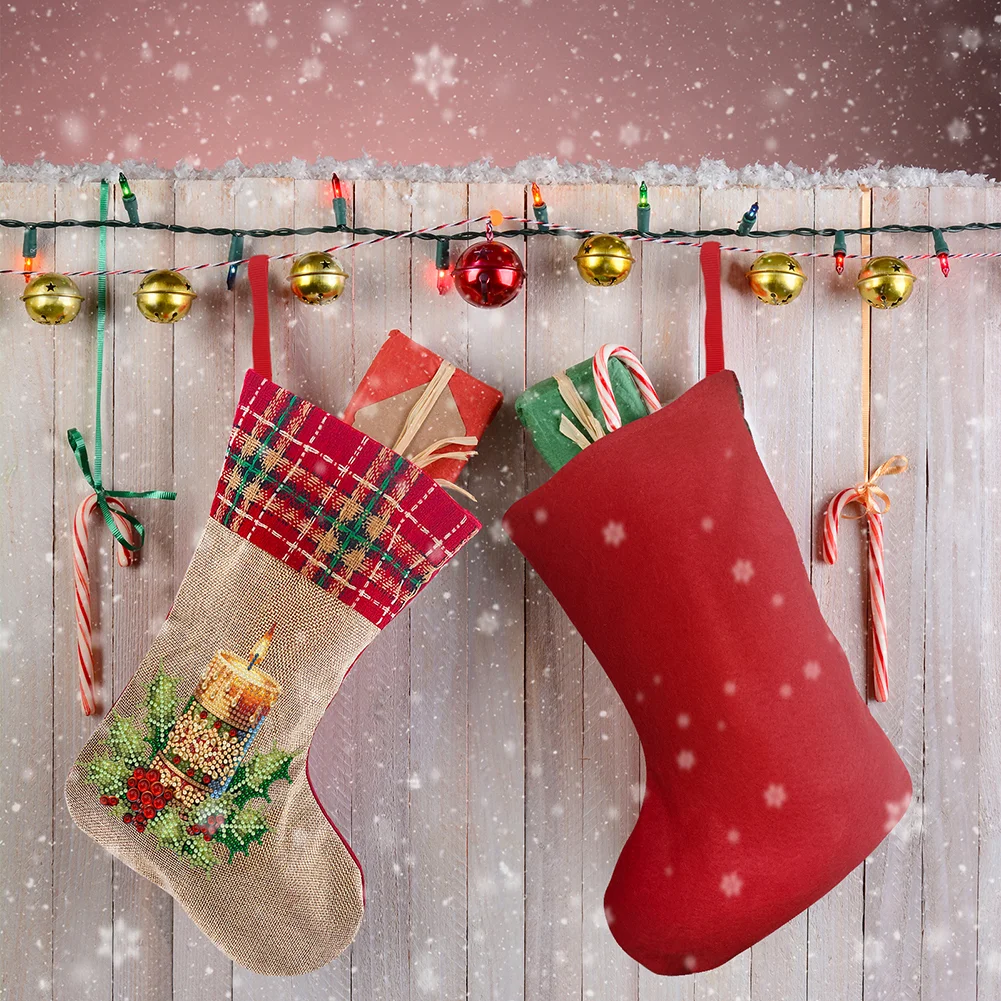 New DIY Linen Diamond Painting Christmas Socks 5D Rhinestone Xmas Socks for Kid Gift(20*35cm)