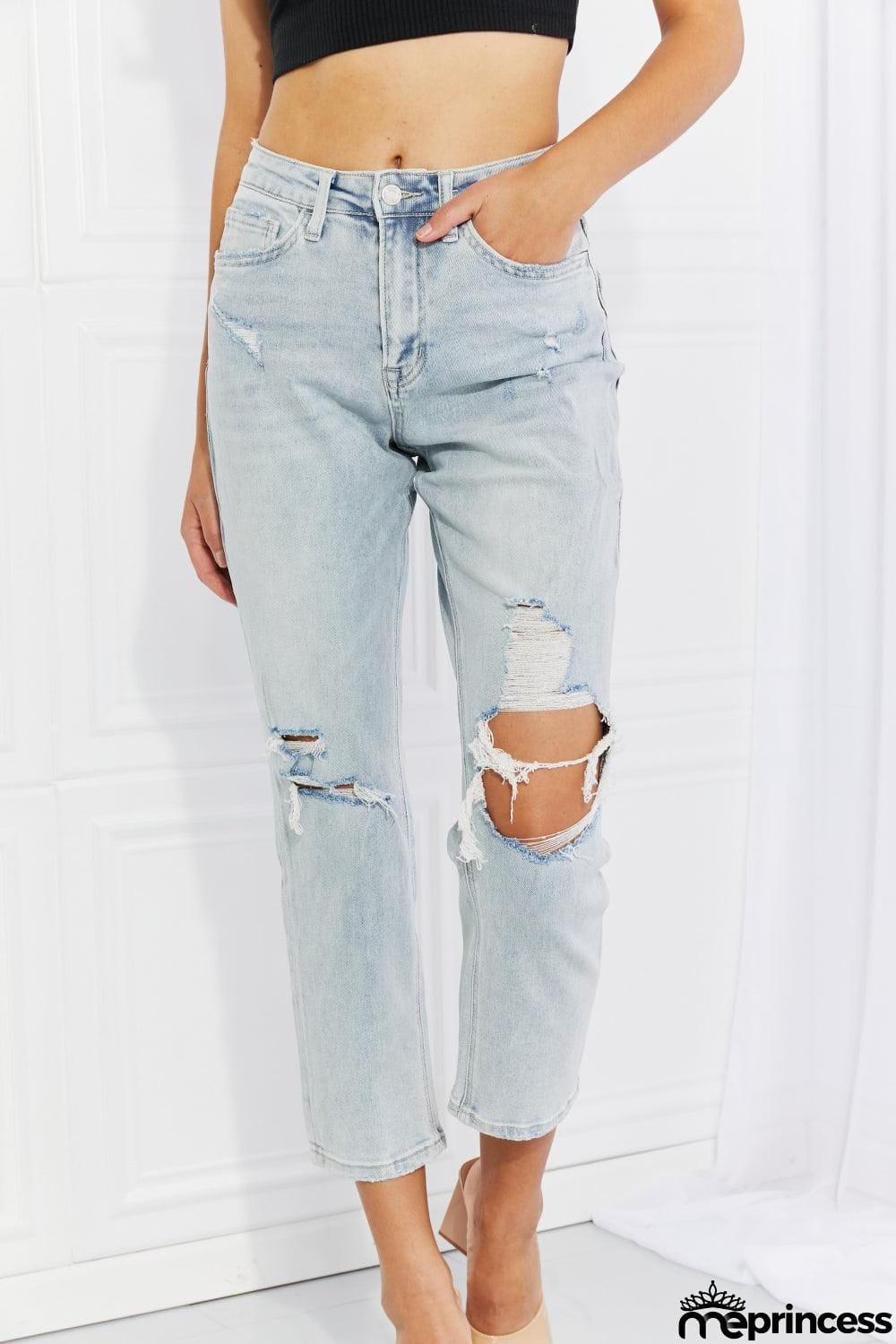 VERVET Stand Out Full Size Distressed Cropped Jeans