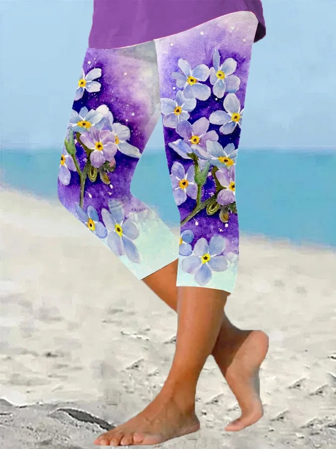 Women's Purple Forget Me Not Floral Print Cropped Leggings