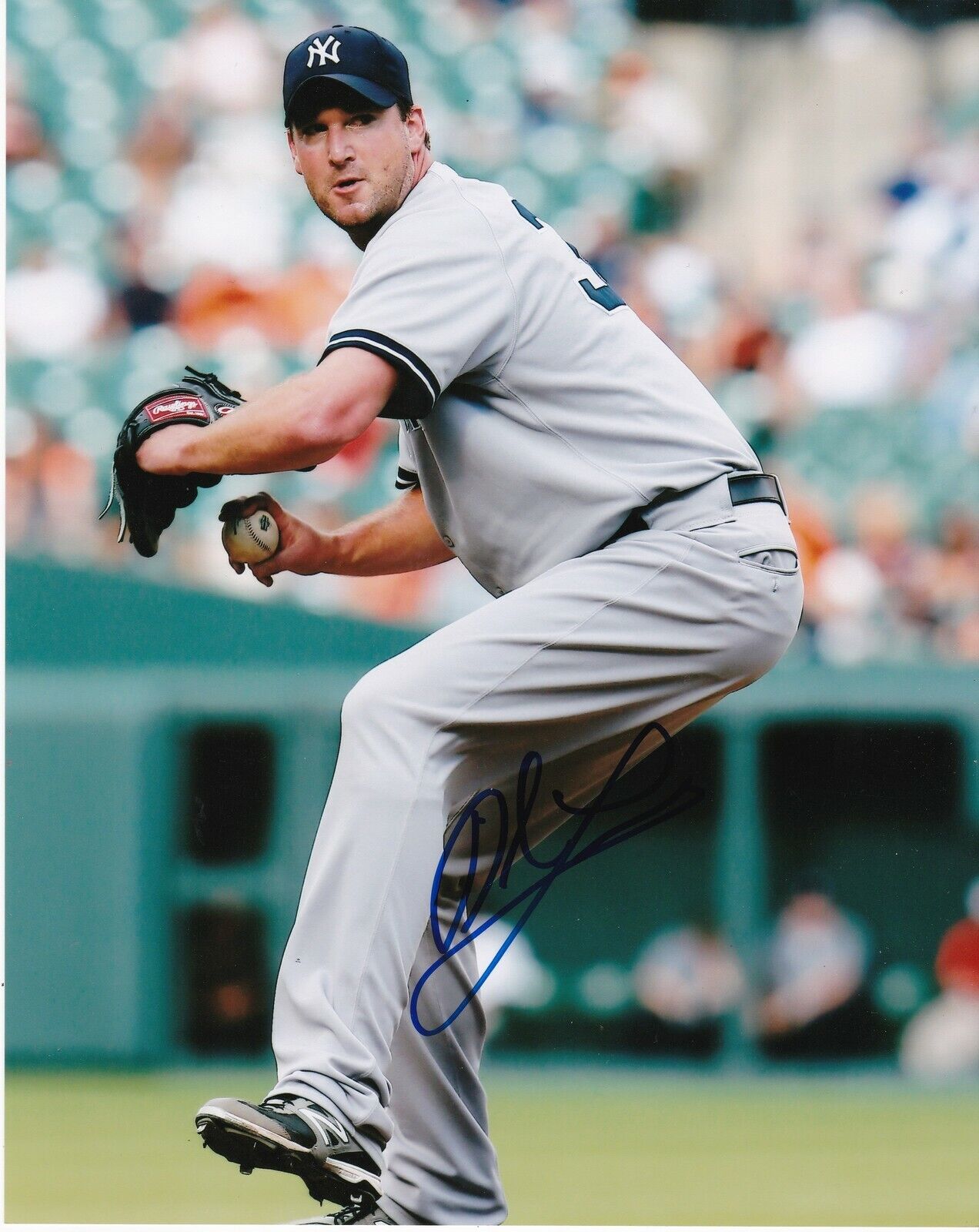 DEREK LOWE NEW YORK YANKEES ACTION SIGNED 8x10