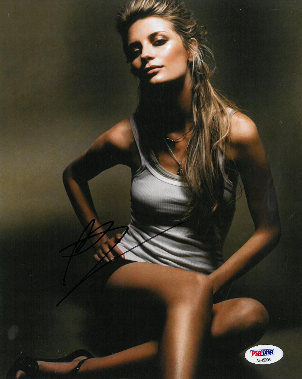 Mischa Barton Signed Authentic Autographed 8x10 Photo Poster painting PSA/DNA #AE45908