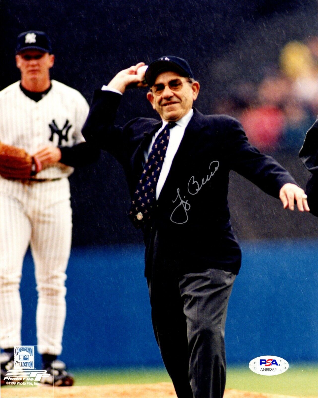 Yogi Berra autographed signed 8x10 Photo Poster painting MLB New York Yankees PSA COA WS Champ