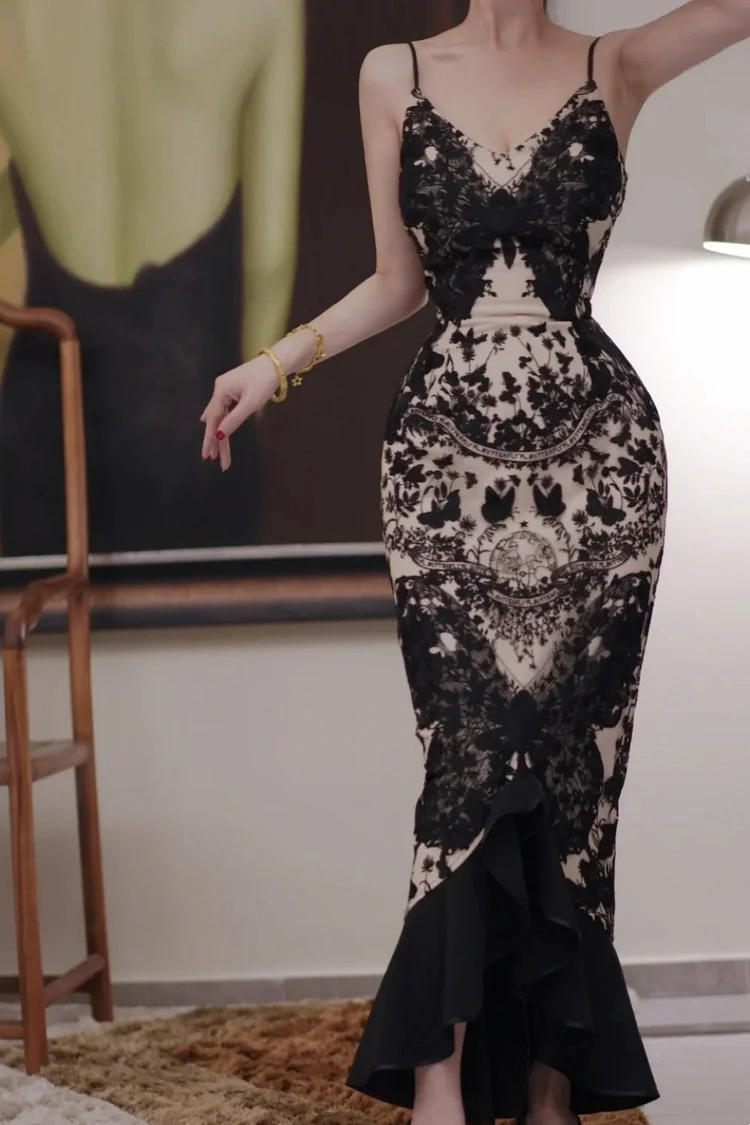 Vintage Dark Romantic Court Style Lace Paneled Ankle-Length Mermaid Butterfly Print Camisole Gown - Slim Elegant Dress for Dinner & Party Events
