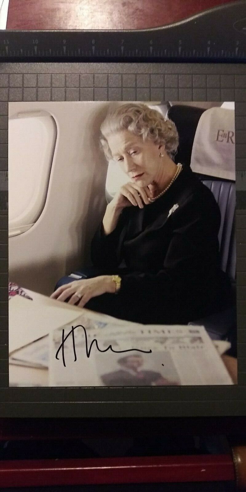 Helen Mirren signed 8x10