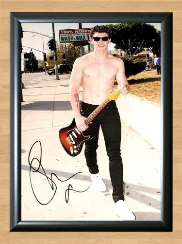 Shawn Mendes Signed Autographed Photo Poster painting Poster Print Memorabilia A3 Size 11.7x16.5
