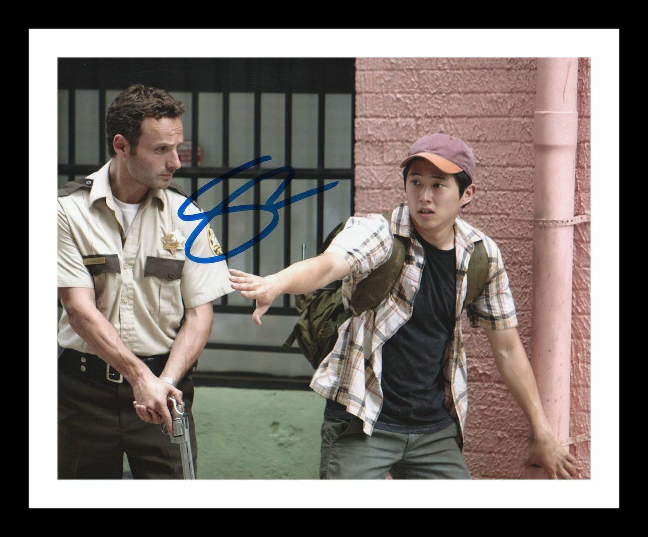 Steven Yeun - The Walking Dead Autograph Signed & Framed Photo Poster painting 5