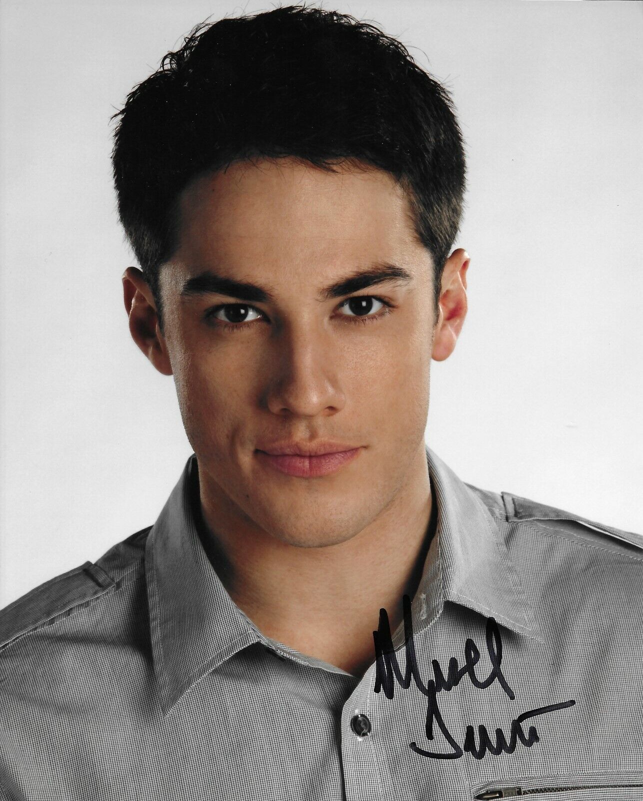 Michael Trevino The Vampire Diaries autographed Photo Poster painting signed 8x10 #2 Tyler