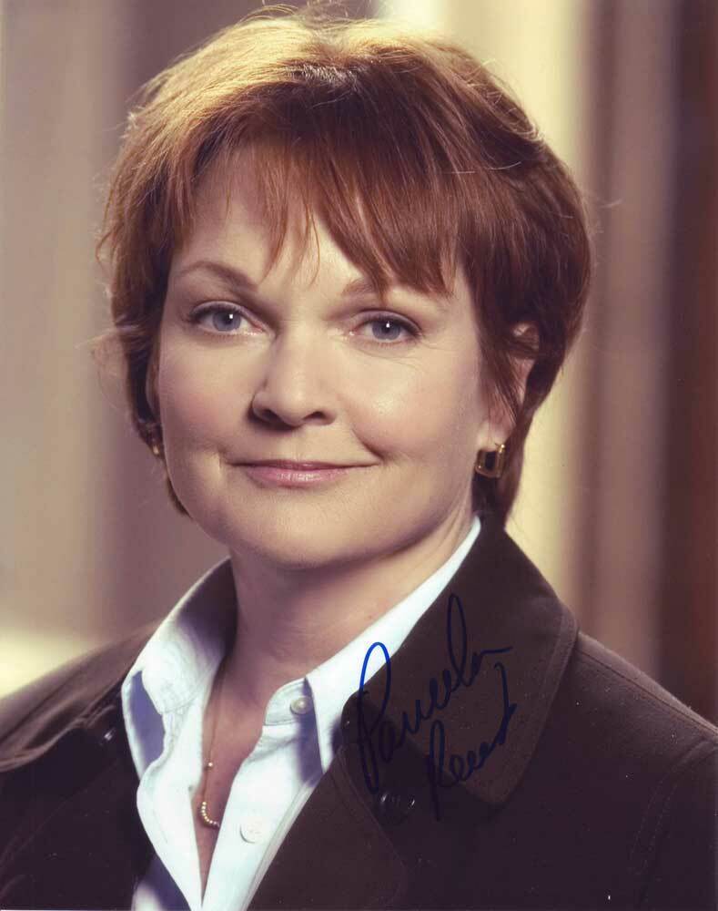 Pamela Reed In-person AUTHENTIC Autographed Photo Poster painting SHA #44259