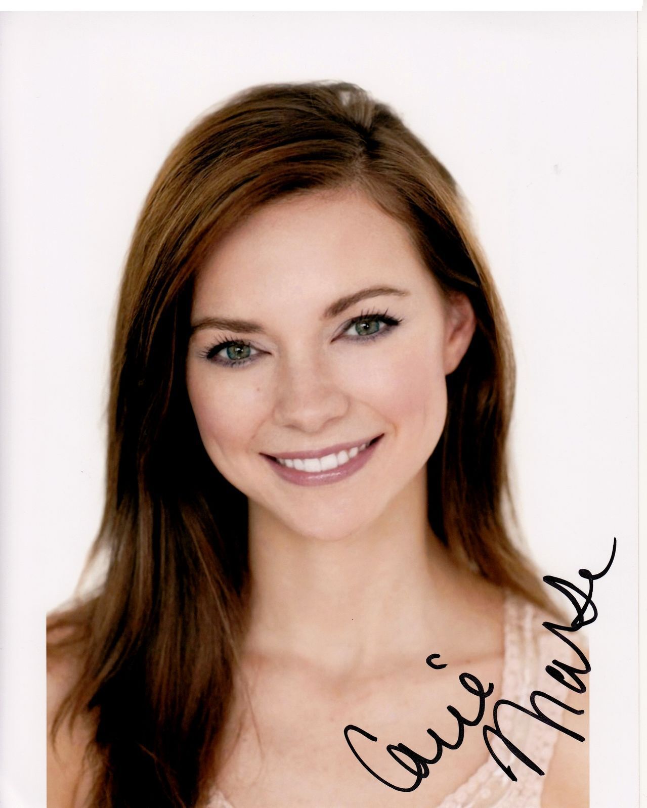 CARRIE MacLEMORE hand-signed BEAUTIFUL 8x10 CLOSEUP PORTRAIT w/ uacc rd COA