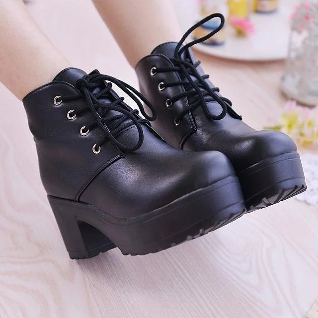 Lace-up Black/White Martin Boots BE843