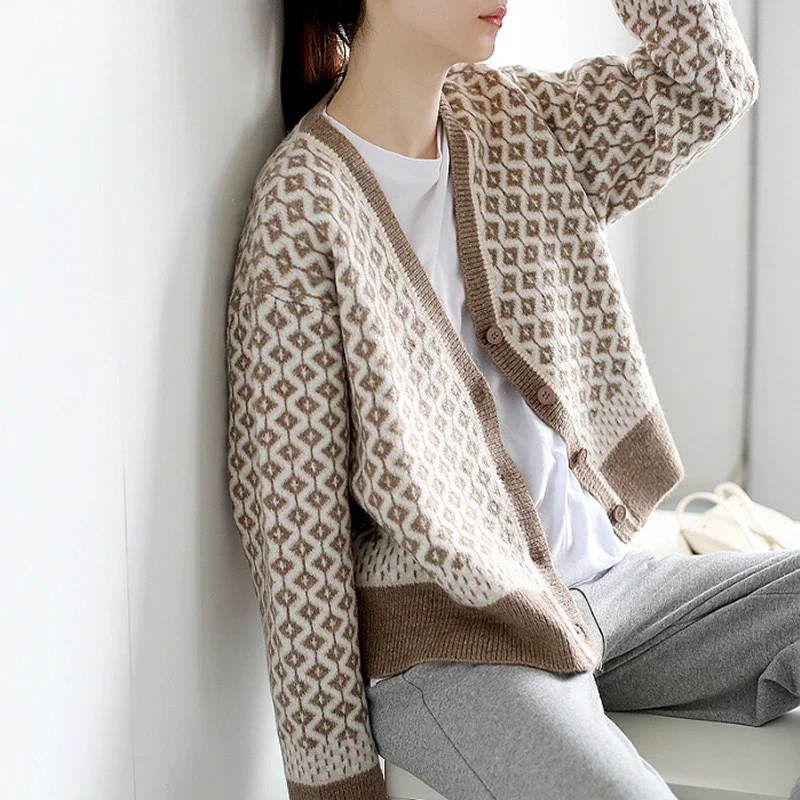 Temperament Contrast Knitted Cardigan Female V-neck Rhombic Thick Loose Coat Sweater
