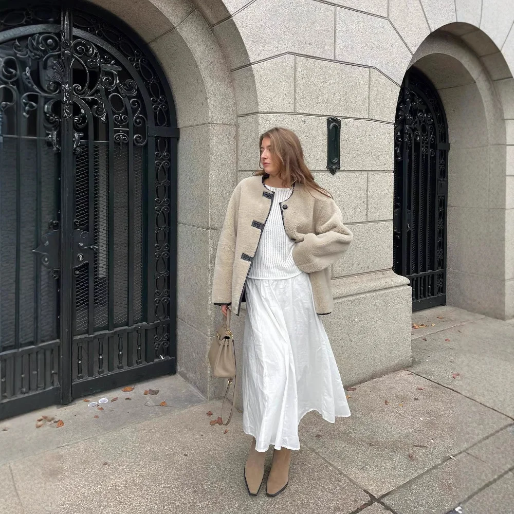 Nigikala Nigikala Women's French-Style Medard Vintage Fur Jacket Coat