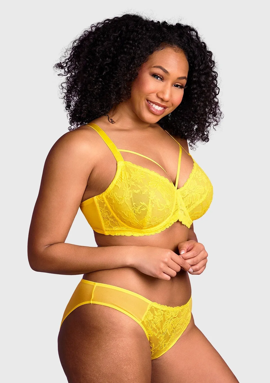 Pretty In Petals Black Unlined Strappy Lace Bra