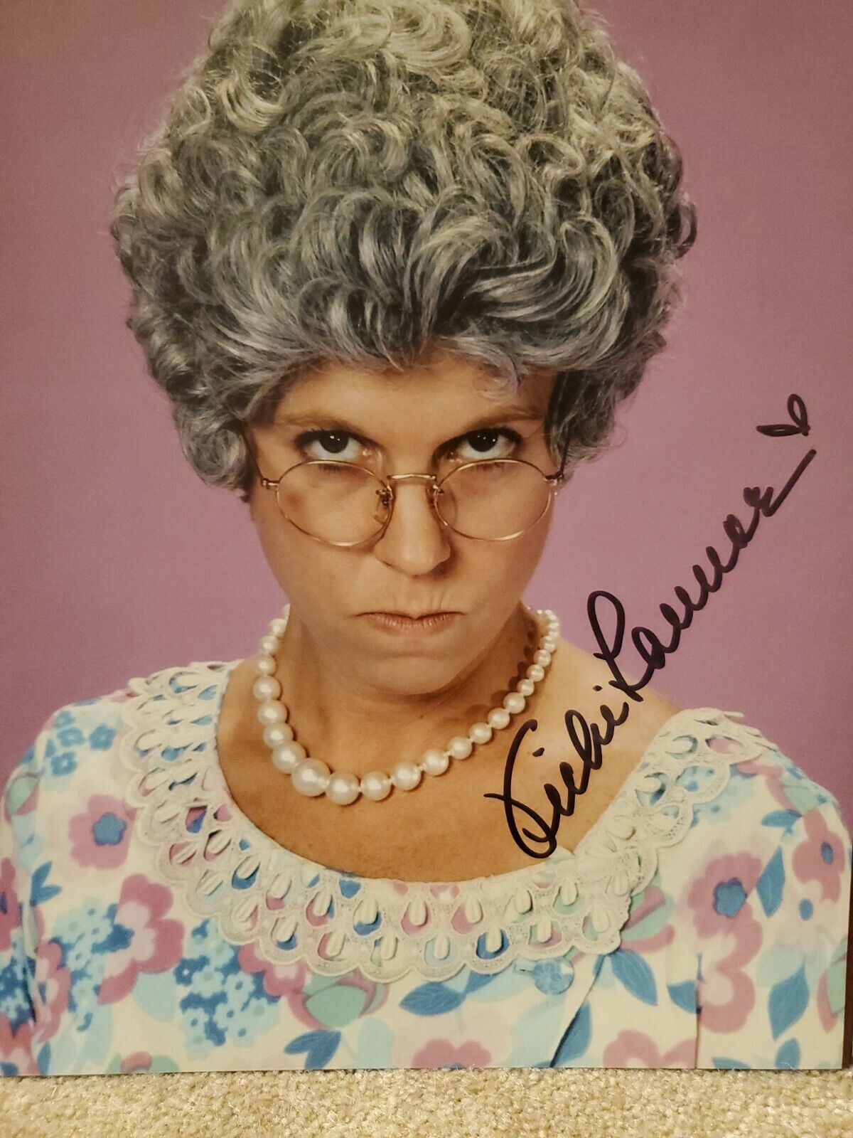 Vicki Lawrence Signed Autographed 8x10 Photo Poster painting