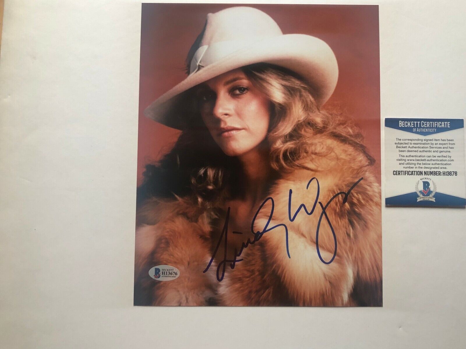 Lindsay Wagner Rare signed autographed classic bionic 8x10 Photo Poster painting Beckett BAS coa