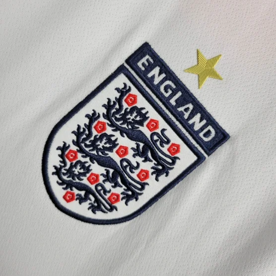 Retro England 2005 Home Football T-Shirt Thai Quality