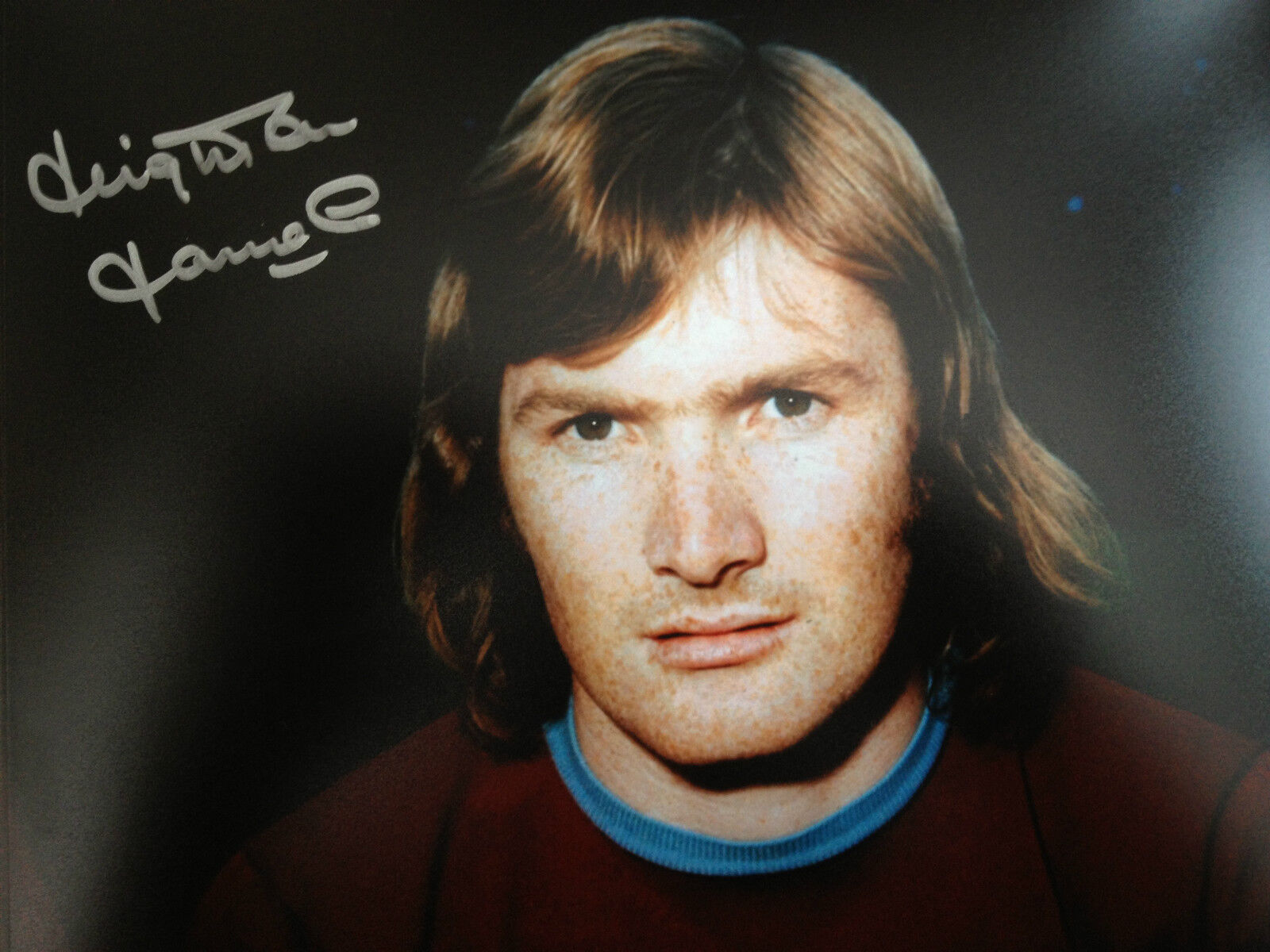 LEIGHTON JAMES - FORMER BURNLEY FOOTBALLER - EXCELLENT SIGNED COLOUR Photo Poster paintingGRAPH