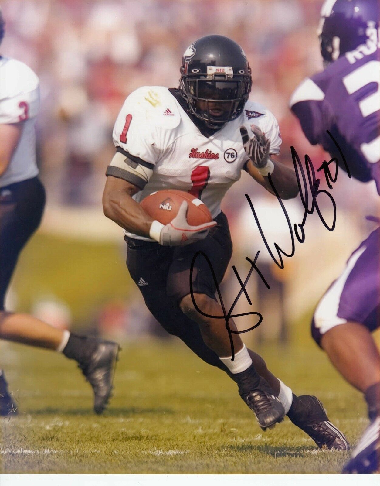 Garrett Wolfe #0 8x10 Signed w/ COA Northern Illinois Huskies