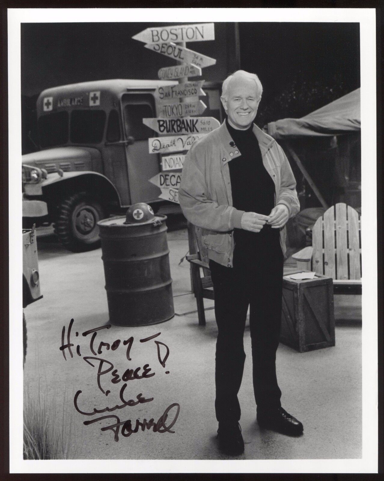 Mike Farrell Signed 8x10 Photo Poster painting Autographed Photo Poster paintinggraph Vintage Signature MASH