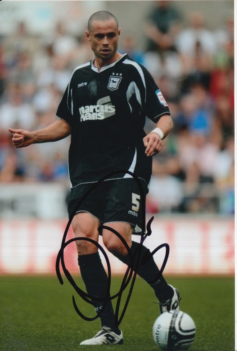 IPSWICH TOWN HAND SIGNED DAMIEN DELANEY 6X4 Photo Poster painting 1.