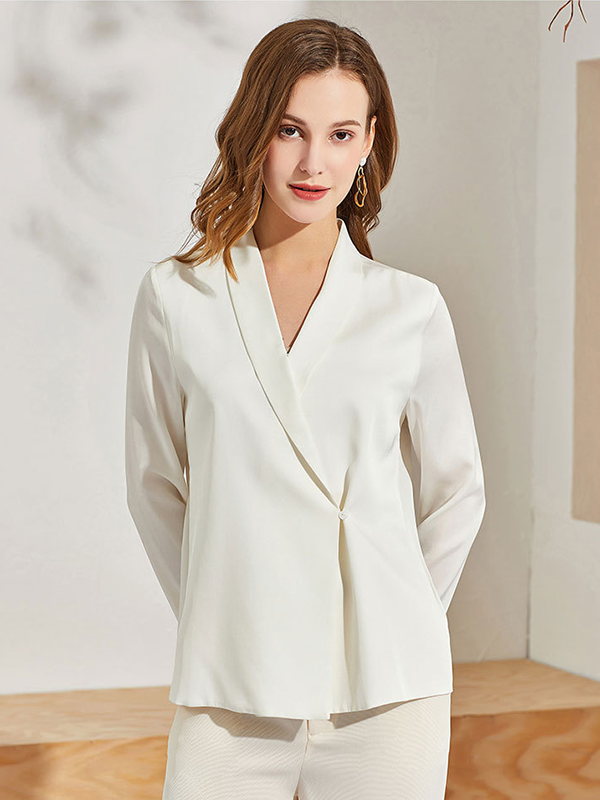 Blouse en soie à col en V couleur classique Blanc 1