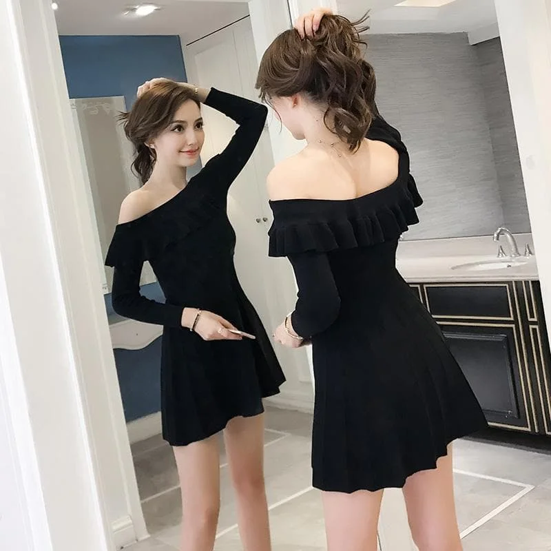 Black Off-Shoulder Falbala Knitting Dress SP1811599