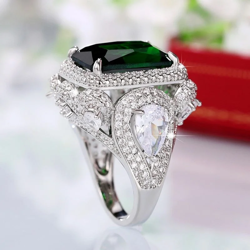 Huitan Gorgeous Geometric Green Cubic Zirconia Woman Rings Silver Color Full Bling Iced Out Wedding Party Ring Statement Jewelry