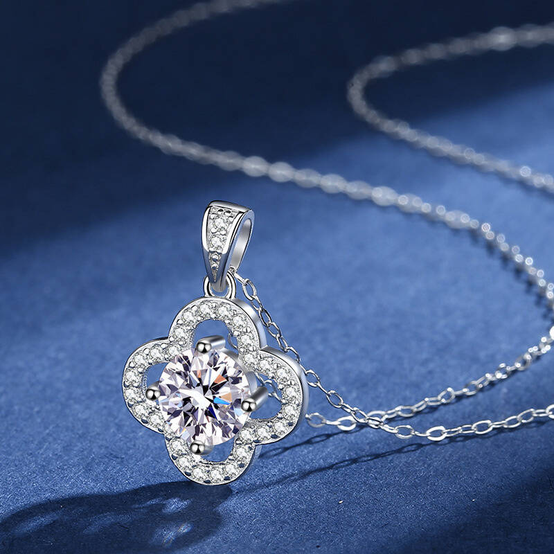 Classic 1CT D Color Moissanite Clover Gem Pendant Necklace for Women 925 Sterling Silver Jewelry Gift for Girlfriend Holiday