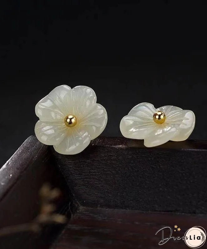 Simple White Sterling Silver Inlaid Jade Floral Stud Earrings