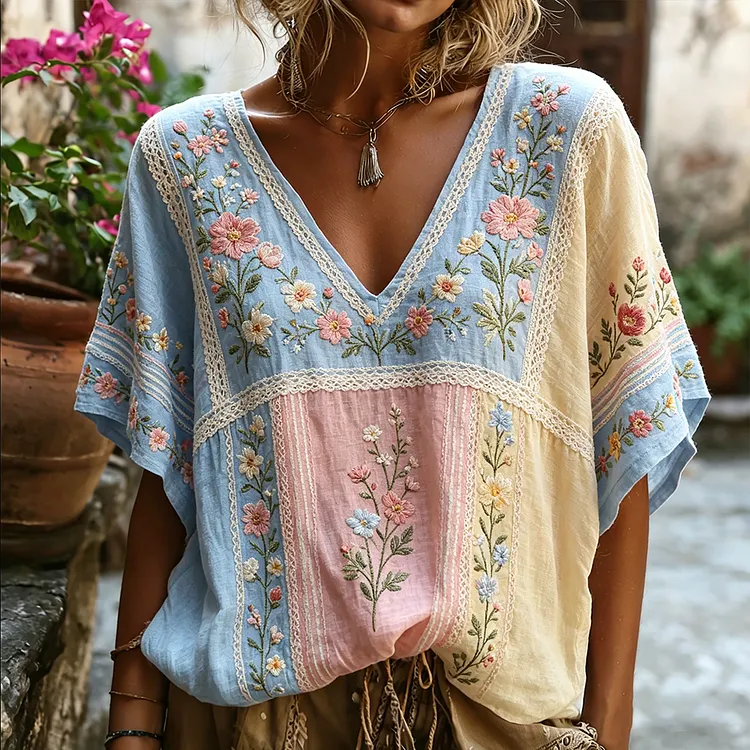 Women's Retro Floral And Lace Art Splicing Cotton Linen Blend Comfortable Casual V-neck Short Sleeve Top
