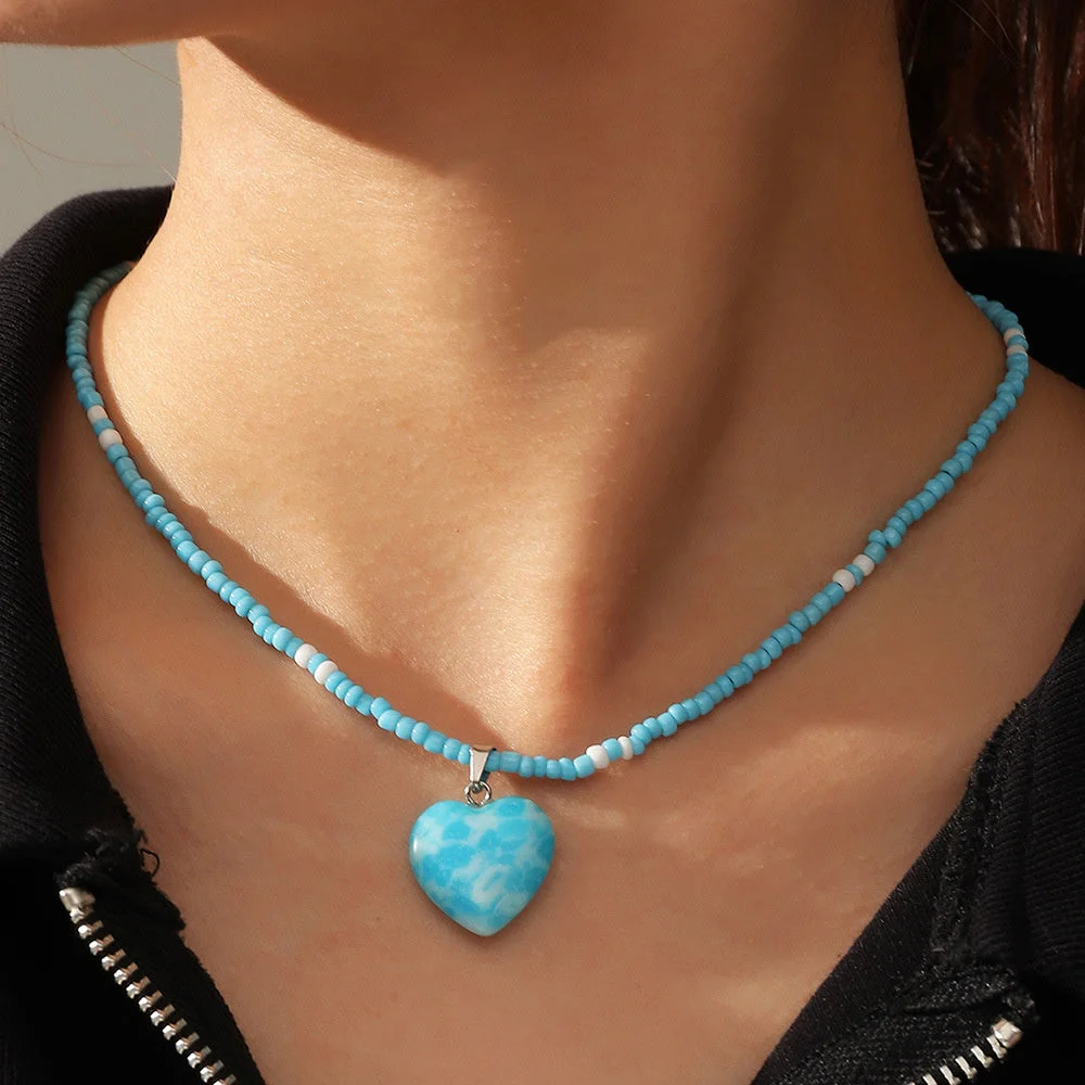 Women's New Handmade Resin Heart-shaped Beaded Choker