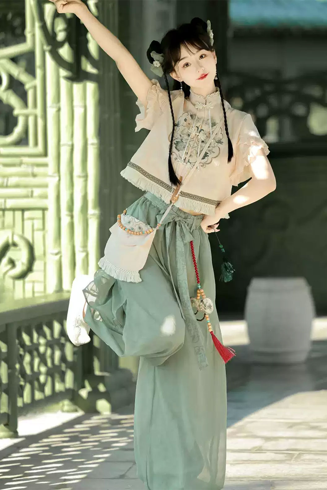 Modern Hanfu with Green Lantern Pants in Chinese Traditional Style - xunyao 寻瑶 Stupa Stones