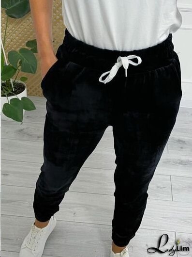 Fashionable and Minimalist garment