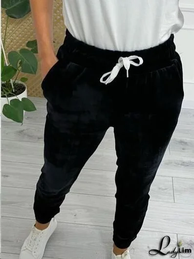 Fashionable and Minimalist garment