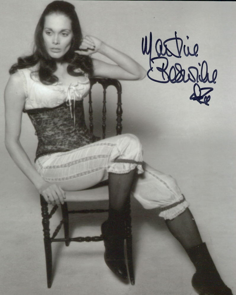 Martine Beswick (Thunderball James Bond) signed authentic 8x10 Photo Poster painting COA