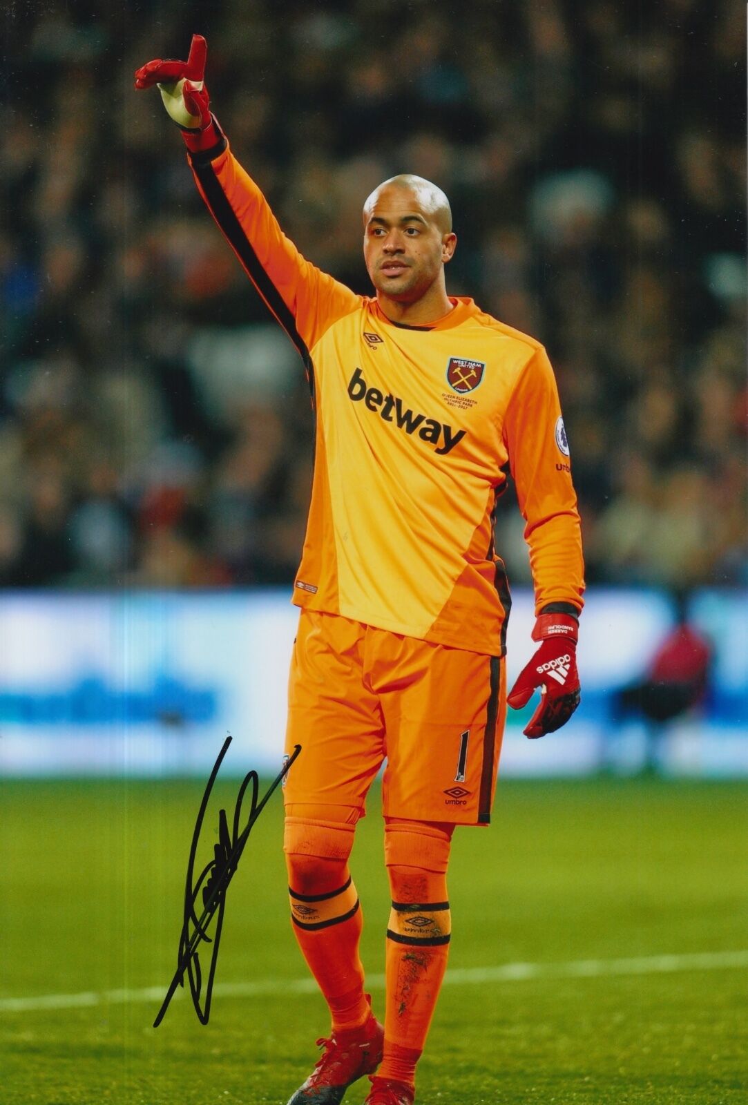 WEST HAM UNITED HAND SIGNED DARREN RANDOLPH 12X8 Photo Poster painting.