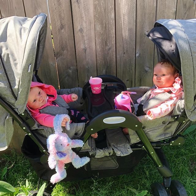 (New)20" Truly Look Real Silicone Smile Reborn Twin Sisters Baby Dolls Set,With Clothes and Bottle