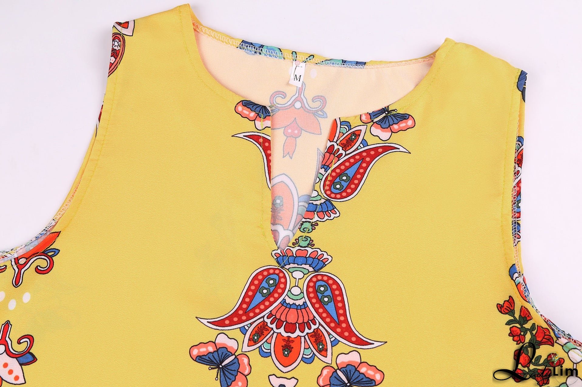 Vintage print dress V-neck sleeveless