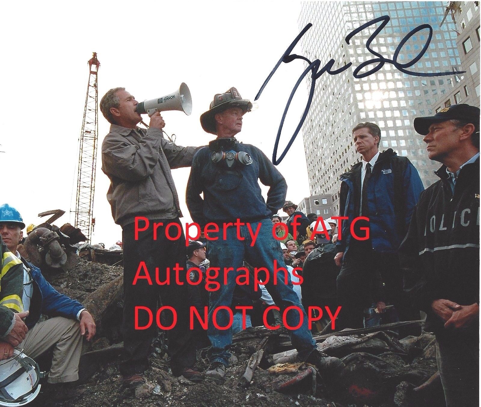 PRESIDENT GEORGE W BUSH SIGNED 9/11 GROUND ZERO BULLHORN REPRINT 8x10 Photo Poster painting RP