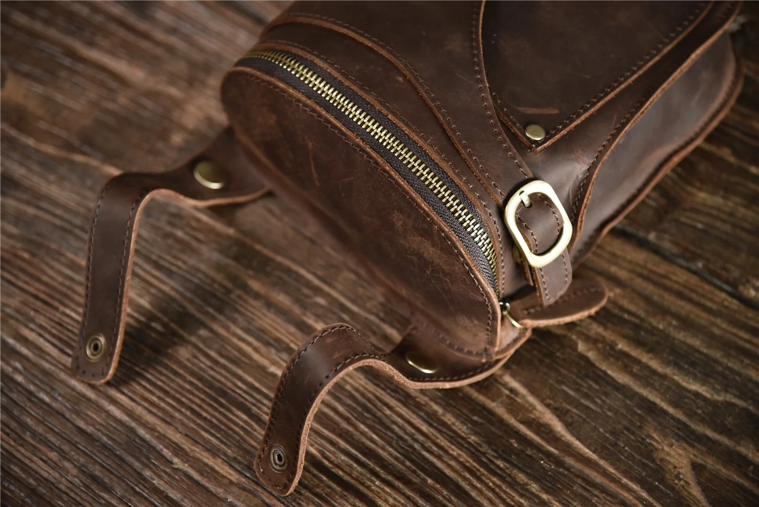 Fanny Pack for Men, Genuine Leather Outdoor Locomotive Waist Bag Shoulder Bag