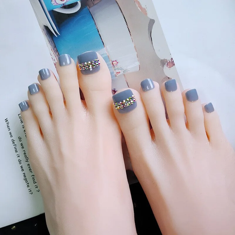 Short False Toenails Full Cover Press On Toenails Artificial Feet Nails Women Girls Glitter Crystal Design  Toe Nail Art Tool-Nail Inspo