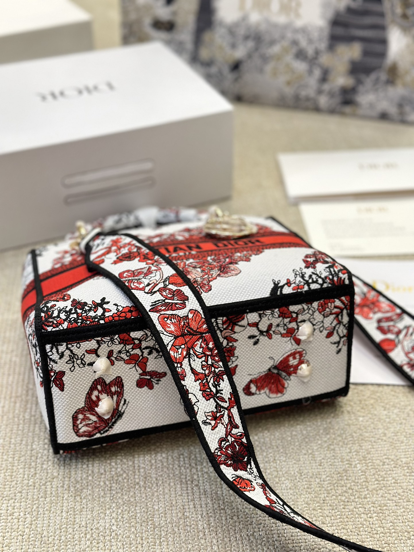 3724194282484ebf5dd33117f836fc22