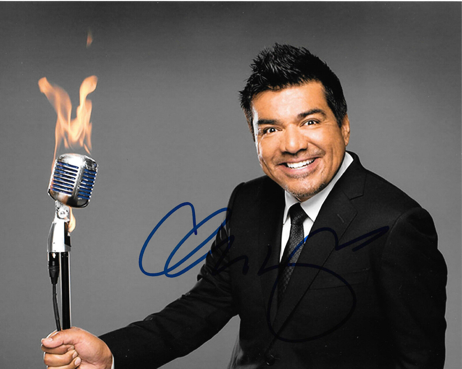 GFA Stand-Up Comedian * GEORGE LOPEZ * Signed 8x10 Photo Poster painting AD6 PROOF COA