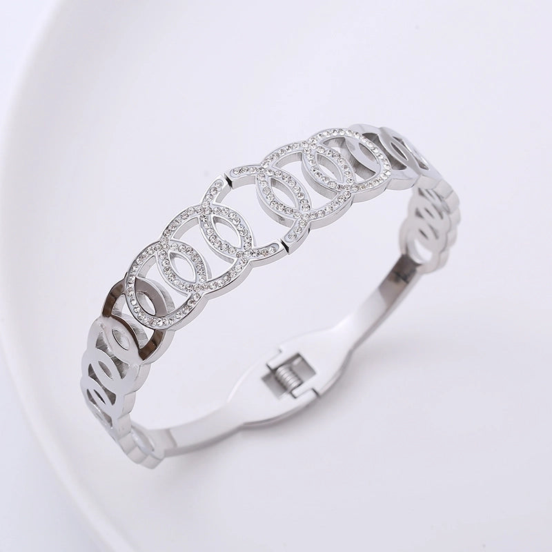 Elegant Circle 304 Stainless Steel 18K Gold Plated Rhinestones Stainless Steel Bracelets In Bulk