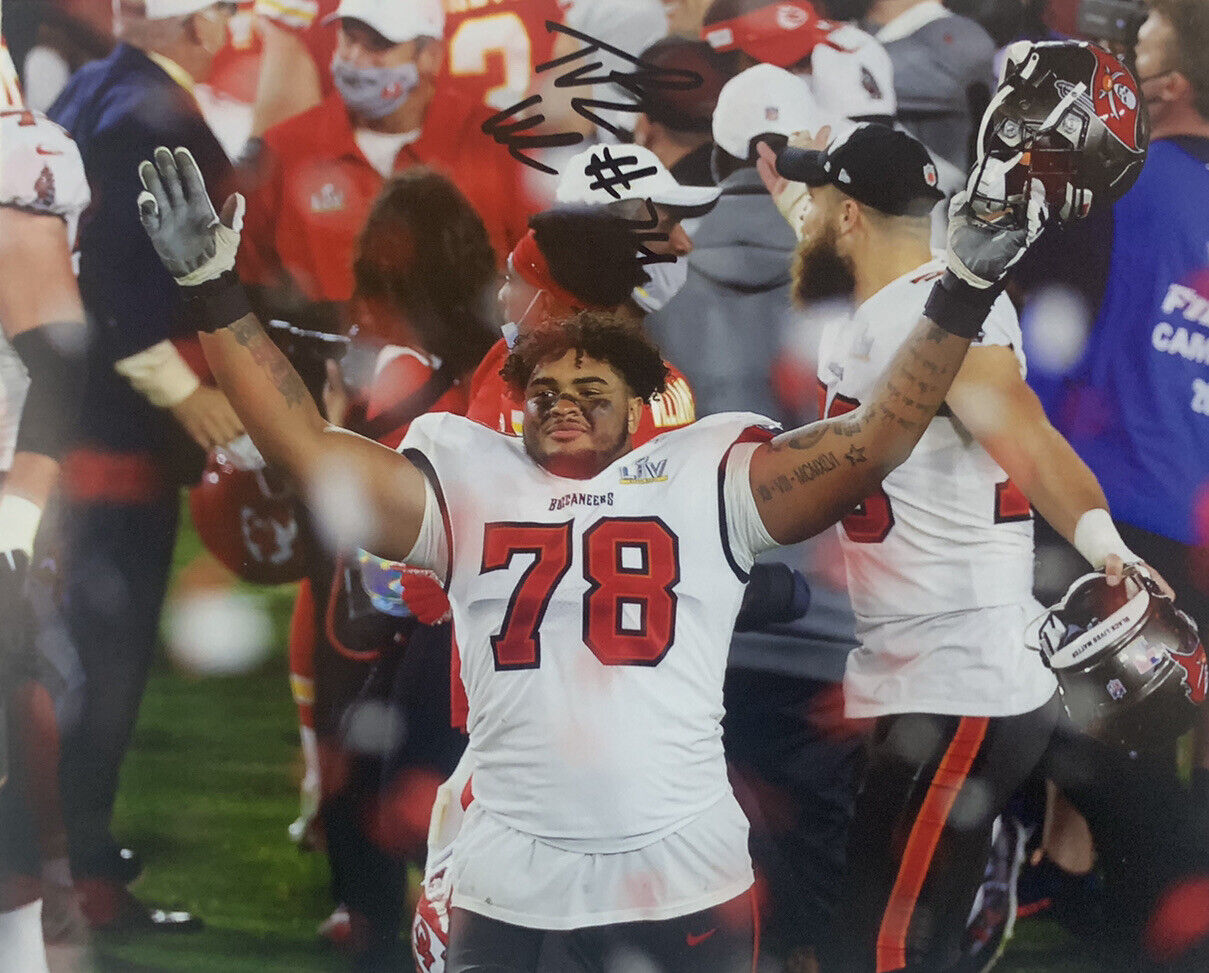 TRISTAN WIRFS SIGNED 8x10 Photo Poster painting TAMPA BAY BUCCANEERS SUPER BOWL CHAMPION COA