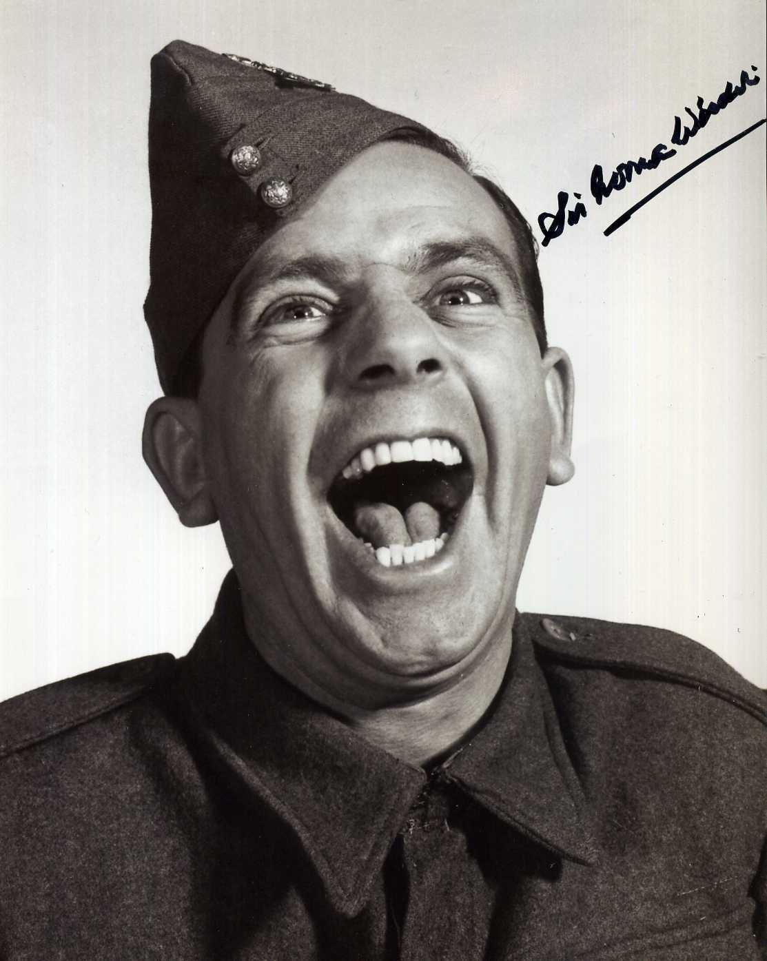 NORMAN WISDOM Signed Photo Poster paintinggraph - Comedy Film Actor - preprint